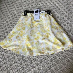 South moon under skirt